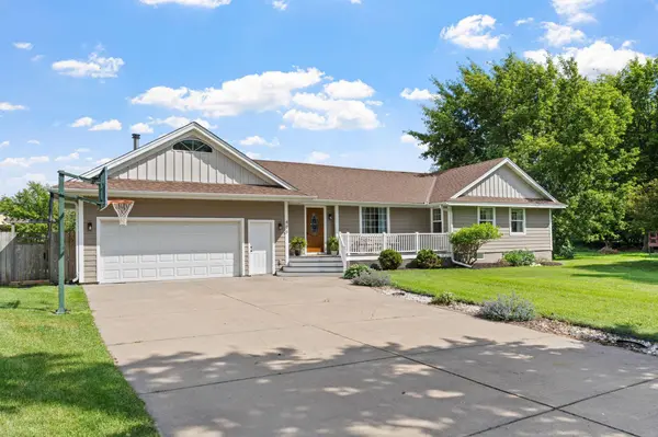 400 Decatur AVE N, Golden Valley, MN 55427