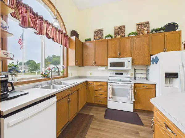 1670 Peach CT NE, Sauk Rapids, MN 56379