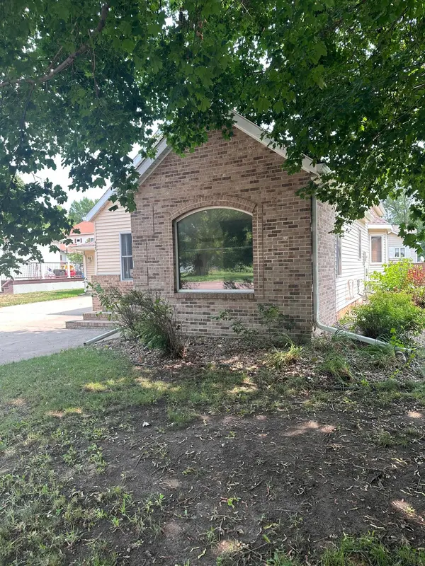 523 Davis AVE, Westbrook, MN 56183