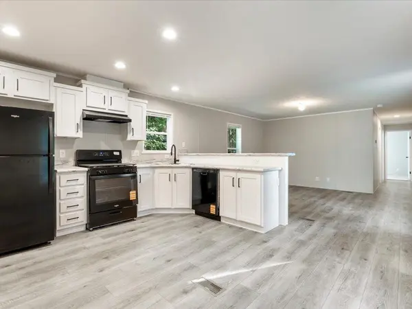 37471 Deer Ridge DR, Crosslake, MN 56442