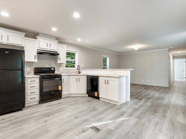 37471 Deer Ridge DR, Crosslake, MN 56442