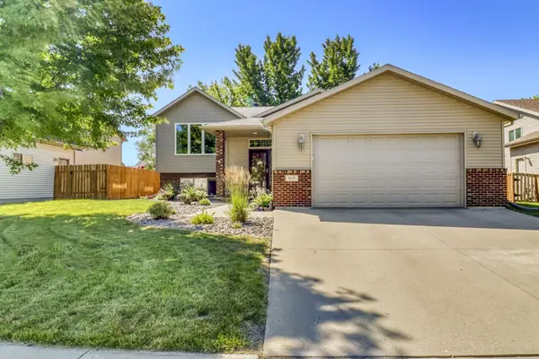 839 16th AVE W, West Fargo, ND 58078