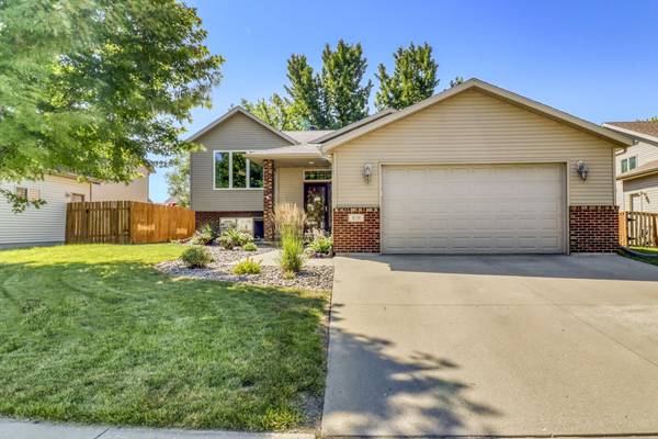 839 16th AVE W, West Fargo, ND 58078