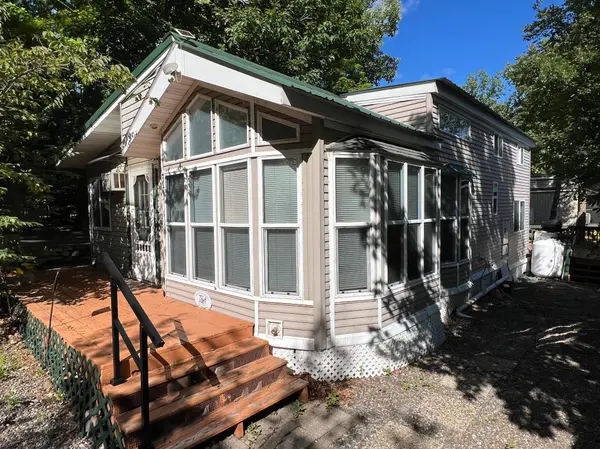 L1-84 and L1-85 London Town, Aitkin, MN 56431