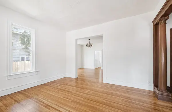 891 Hudson RD, Saint Paul, MN 55106