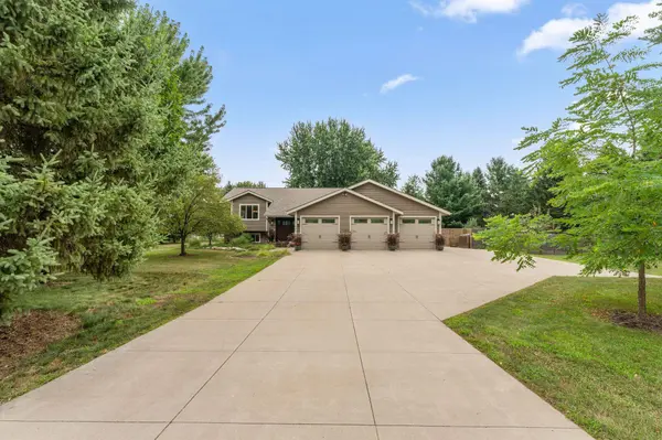 947 Sherman RD, Hudson, WI 54016