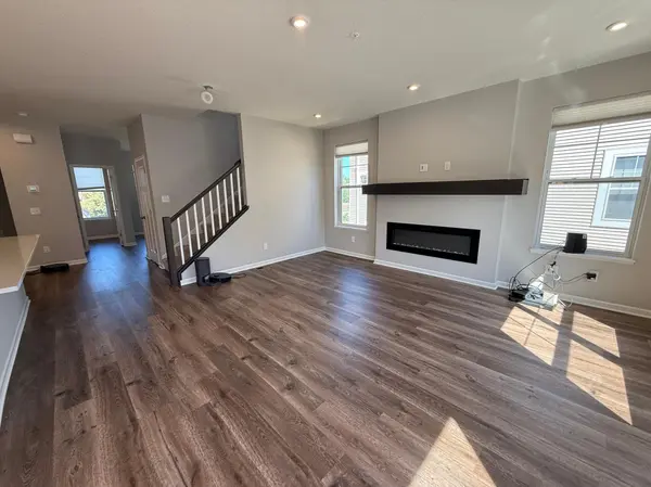 2851 Lexington PL N, Roseville, MN 55113