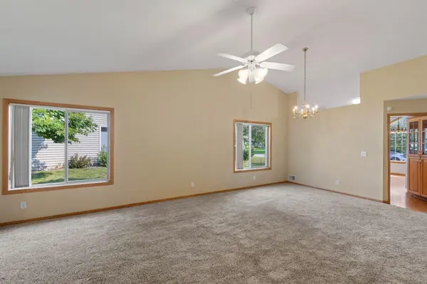 2964 Aldrich TRL, Woodbury, MN 55125