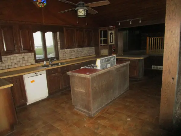 740 E Broadway, Plainview, MN 55964