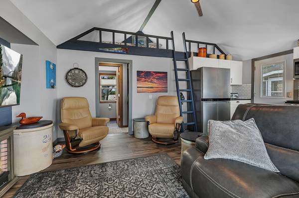 19654 County Road 5 NW, New London, MN 56273