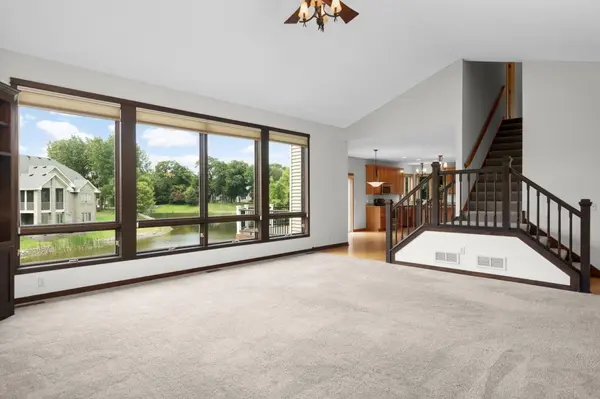 2748 105th AVE NE, Blaine, MN 55449