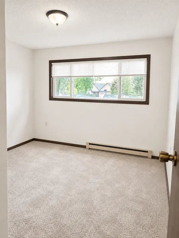 812 Hills AVE #N110, Jackson, MN 56143