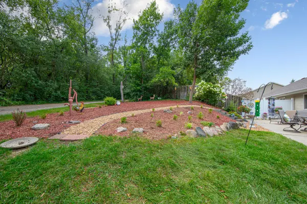 1715 Crystal LN, Faribault, MN 55021