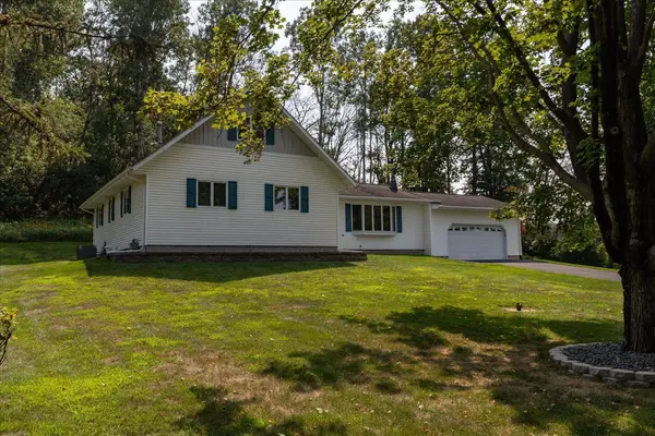 28937 505th St, Elgin, MN 55932