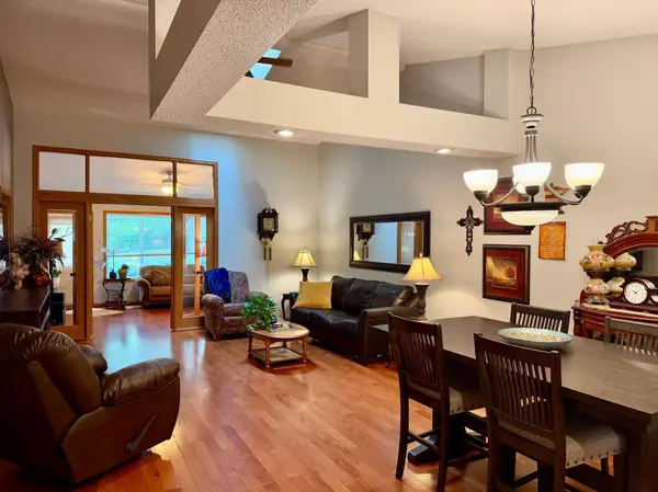 18699 Kalmar CT, Lakeville, MN 55044