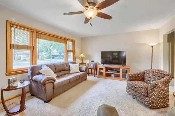 421 13th ST W, Hastings, MN 55033