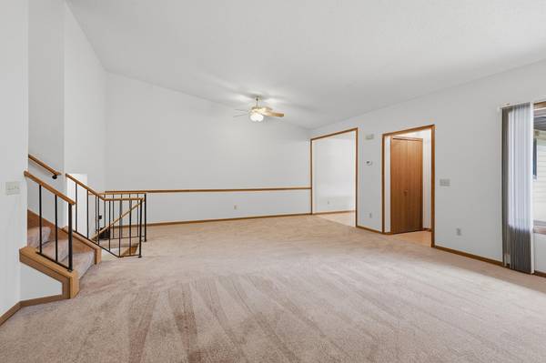 8564 134th ST W, Apple Valley, MN 55124
