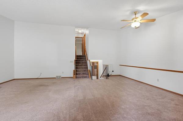 8564 134th ST W, Apple Valley, MN 55124
