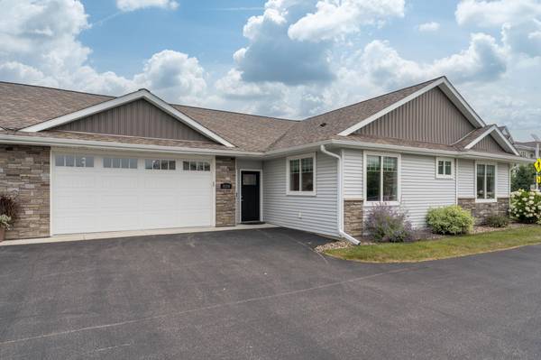 3118 Prairie Rose DR, Mankato, MN 56001