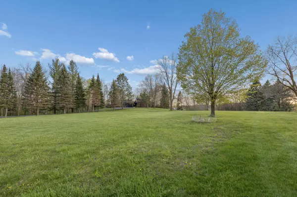 5125 Fern DR, Loretto, MN 55357