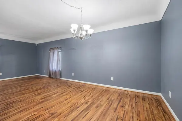 1050 Matilda ST, Saint Paul, MN 55117
