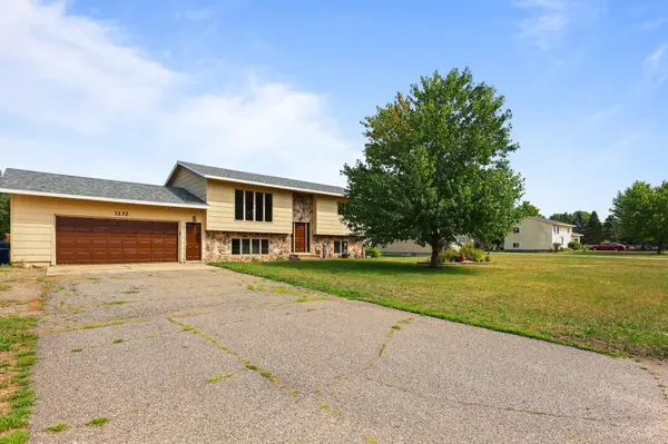 1232 Cypress RD, Saint Cloud, MN 56303