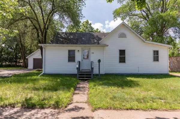 408 18th AVE E, Menomonie, WI 54751