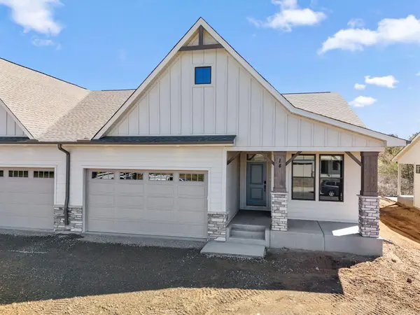 14 Palomino CT, Hudson, WI 54016