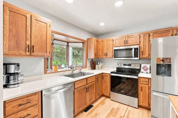 170 Meadow DR, Loretto, MN 55357