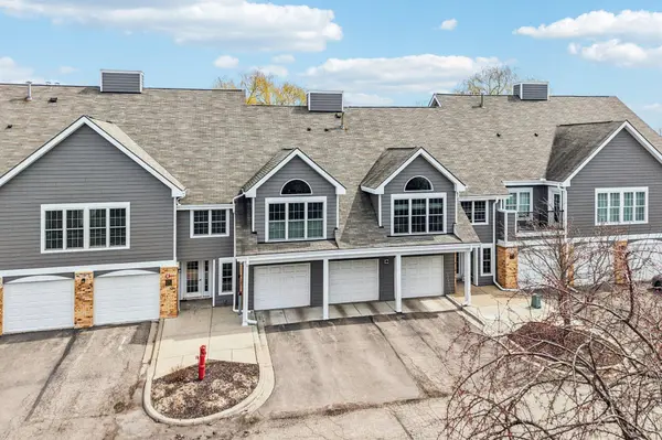 6145 Chasewood Pkwy #202, Minnetonka, MN 55343