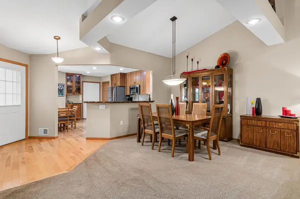9316 Kimberly LN N, Maple Grove, MN 55311
