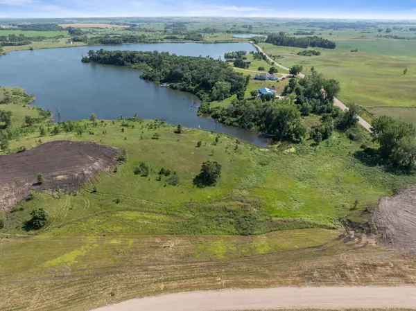 26085 154 AVE S, Barnesville, MN 56514