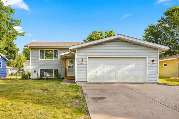 205 W Elm ST, Roberts, WI 54023