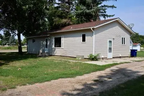 205 9th AVE E, Lisbon, ND 58054