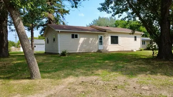 205 9th AVE E, Lisbon, ND 58054
