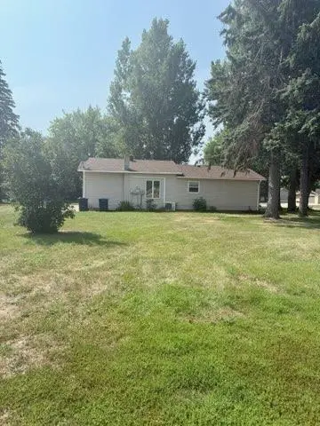 205 9th AVE E, Lisbon, ND 58054