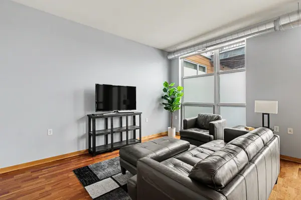 1211 Lagoon AVE #410, Minneapolis, MN 55408