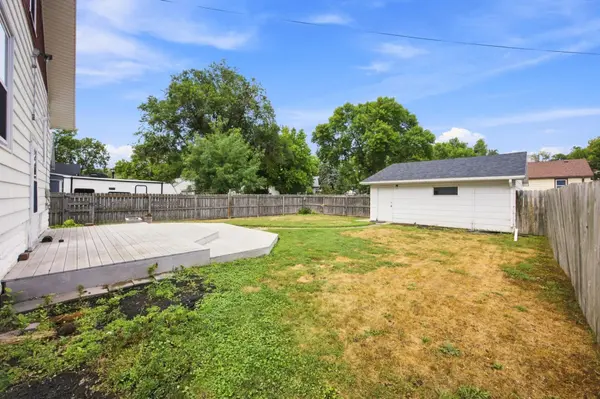 1021 9th AVE N, Fargo, ND 58102