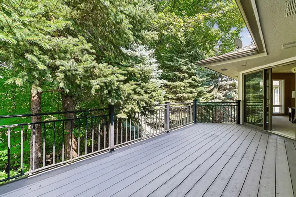 1774 Green Crest DR, Victoria, MN 55386