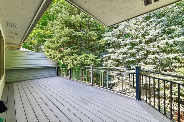 1774 Green Crest DR, Victoria, MN 55386