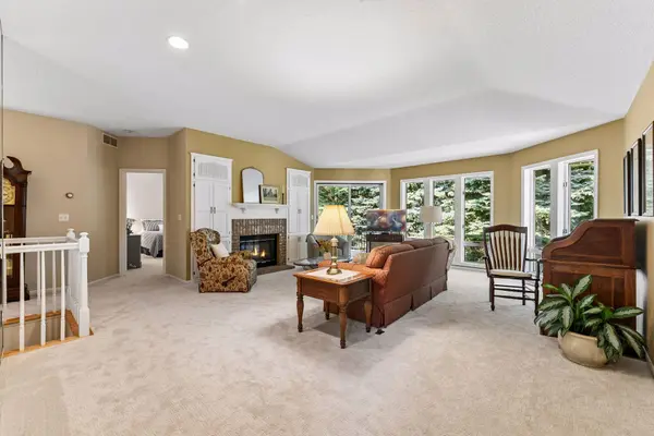 1774 Green Crest DR, Victoria, MN 55386