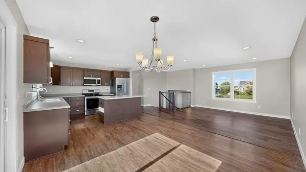 500 6th CT SE, Dover, MN 55929