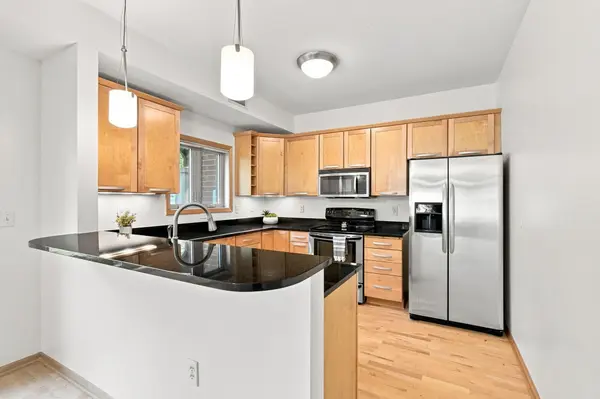 3251 Louisiana AVE S #111, Saint Louis Park, MN 55426