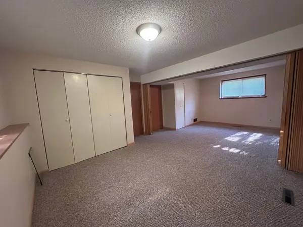8833 Queen AVE S, Bloomington, MN 55431