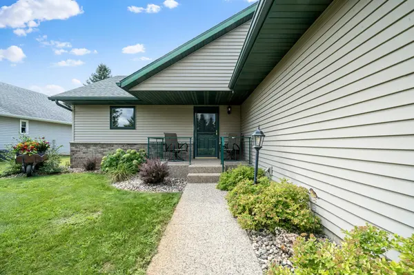 1276 Westbrook CIR, Alexandria, MN 56308