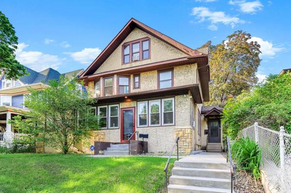 852 Ashland AVE, Saint Paul, MN 55104