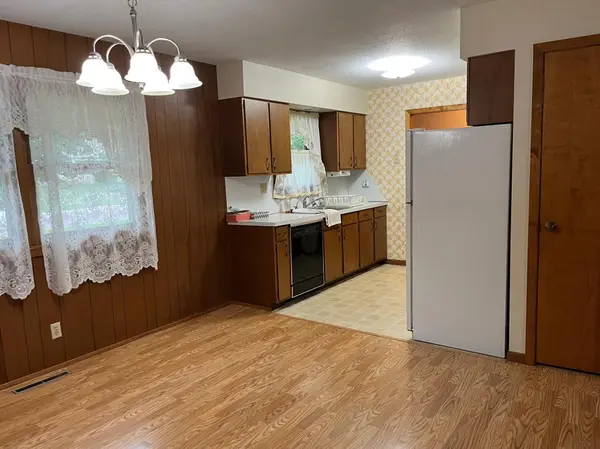 631 19th ST, Windom, MN 56101