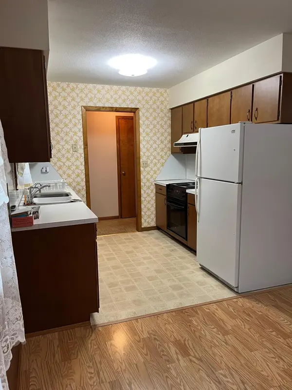 631 19th ST, Windom, MN 56101
