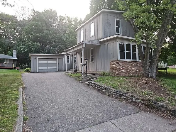 1069 Seminole AVE, West Saint Paul, MN 55118