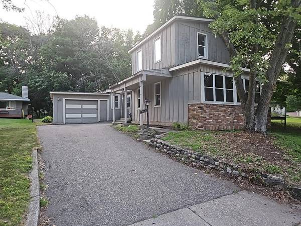 1069 Seminole AVE, West Saint Paul, MN 55118